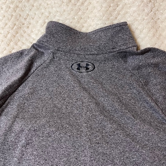 Under Armour 1/4 zip pullover - Picture 3 of 4